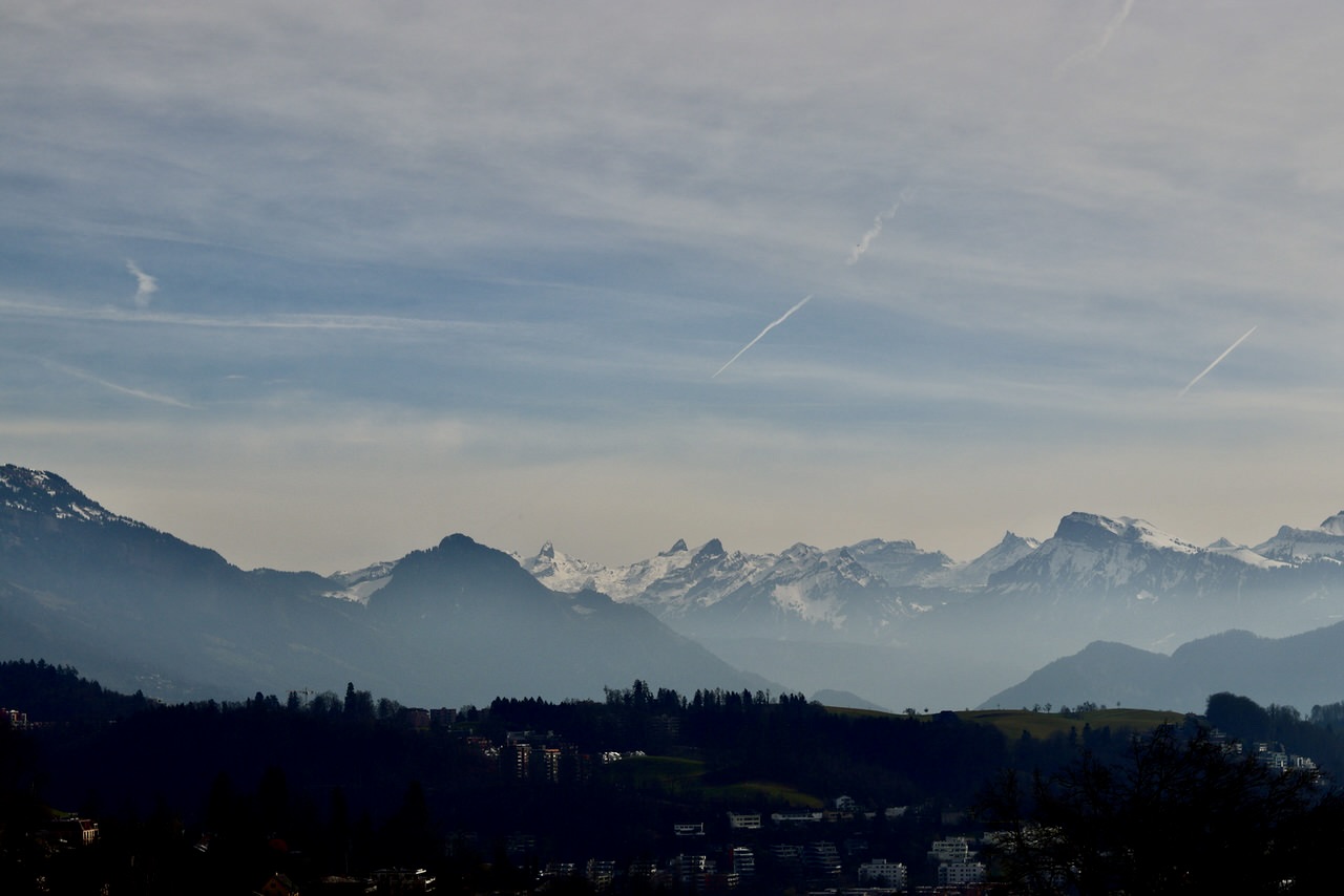 【スイス】地元民が教えるルツェルンの穴場！週末市場と絶景公園