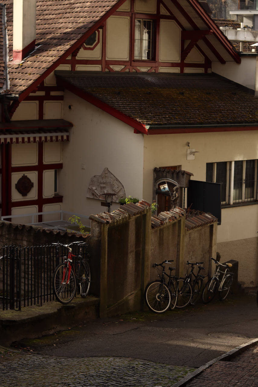 ルツェルン散歩|週末市場と丘の上の絶景