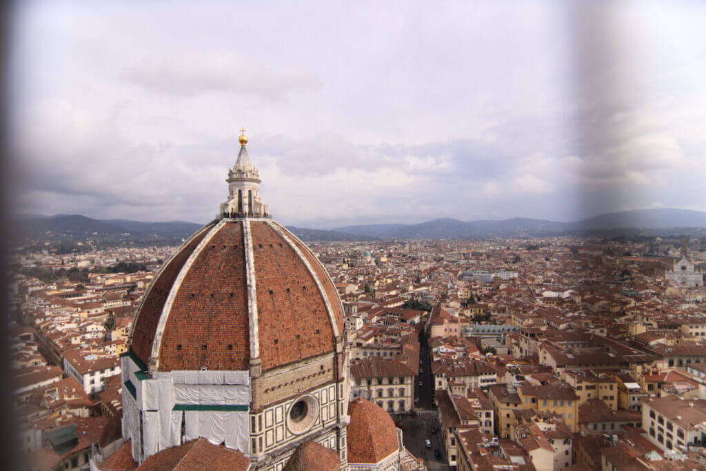 フィレンツェの街を見渡すドゥオーモのクーポラ