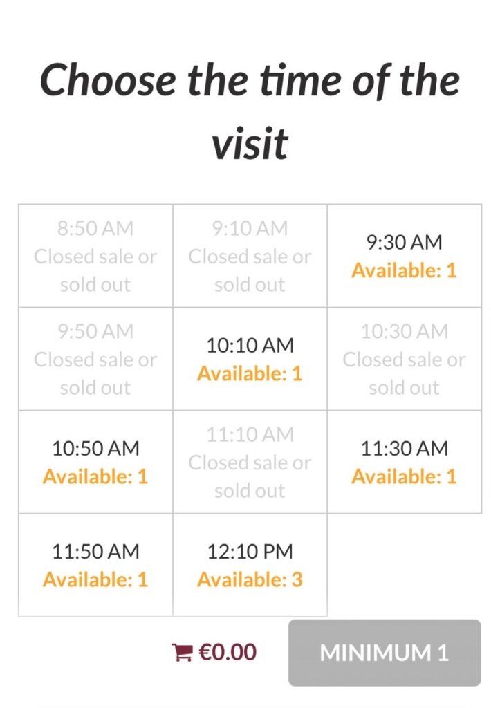コロッセオ予約画面。20時半時点で午前枠がほぼ完売し、残り1枠が目立つ激戦の様子。